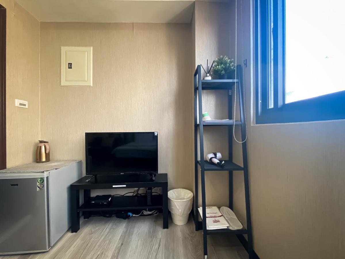 長月居 Apartment ไถจง ภายนอก รูปภาพ